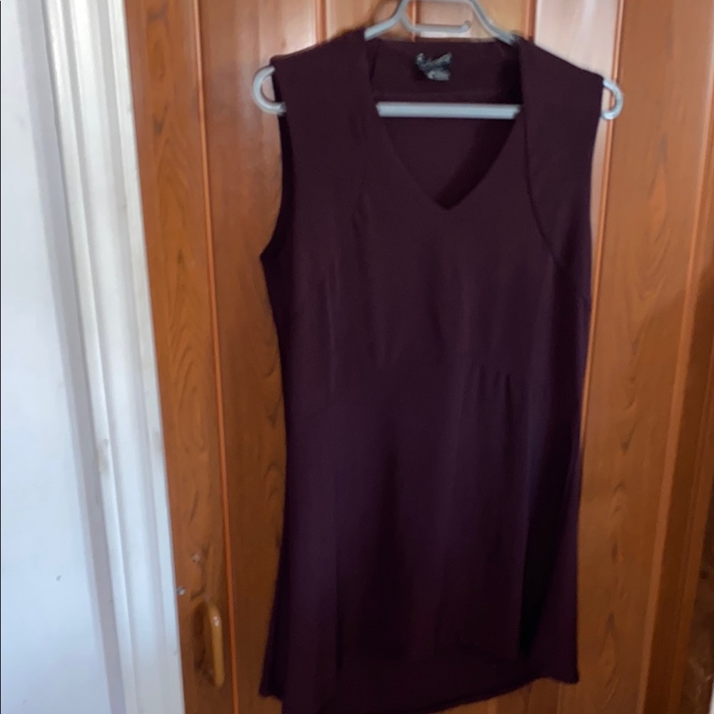 Sleeveless V-Neck Top in Deep Purple